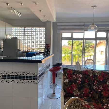 Apartamento Enseada Гуаружа Екстериор снимка