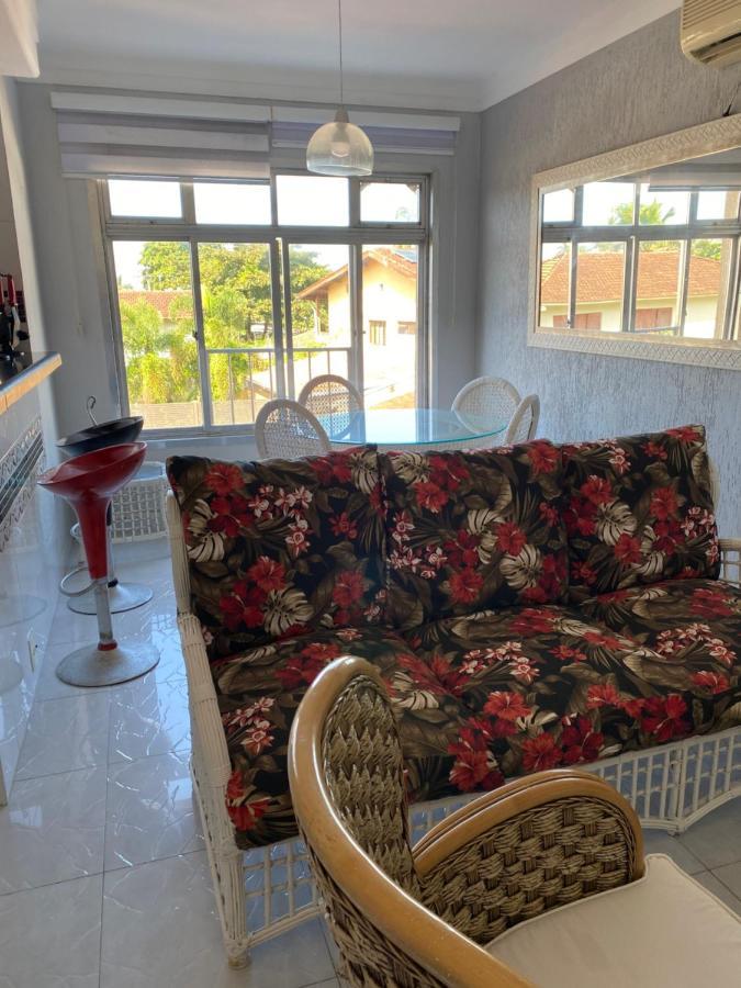 Apartamento Enseada Гуаружа Екстериор снимка