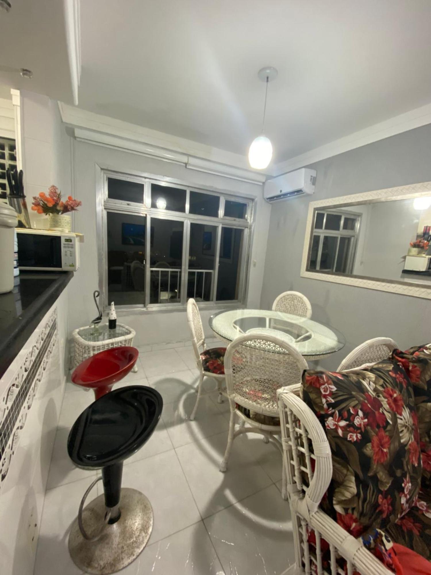 Apartamento Enseada Гуаружа Екстериор снимка