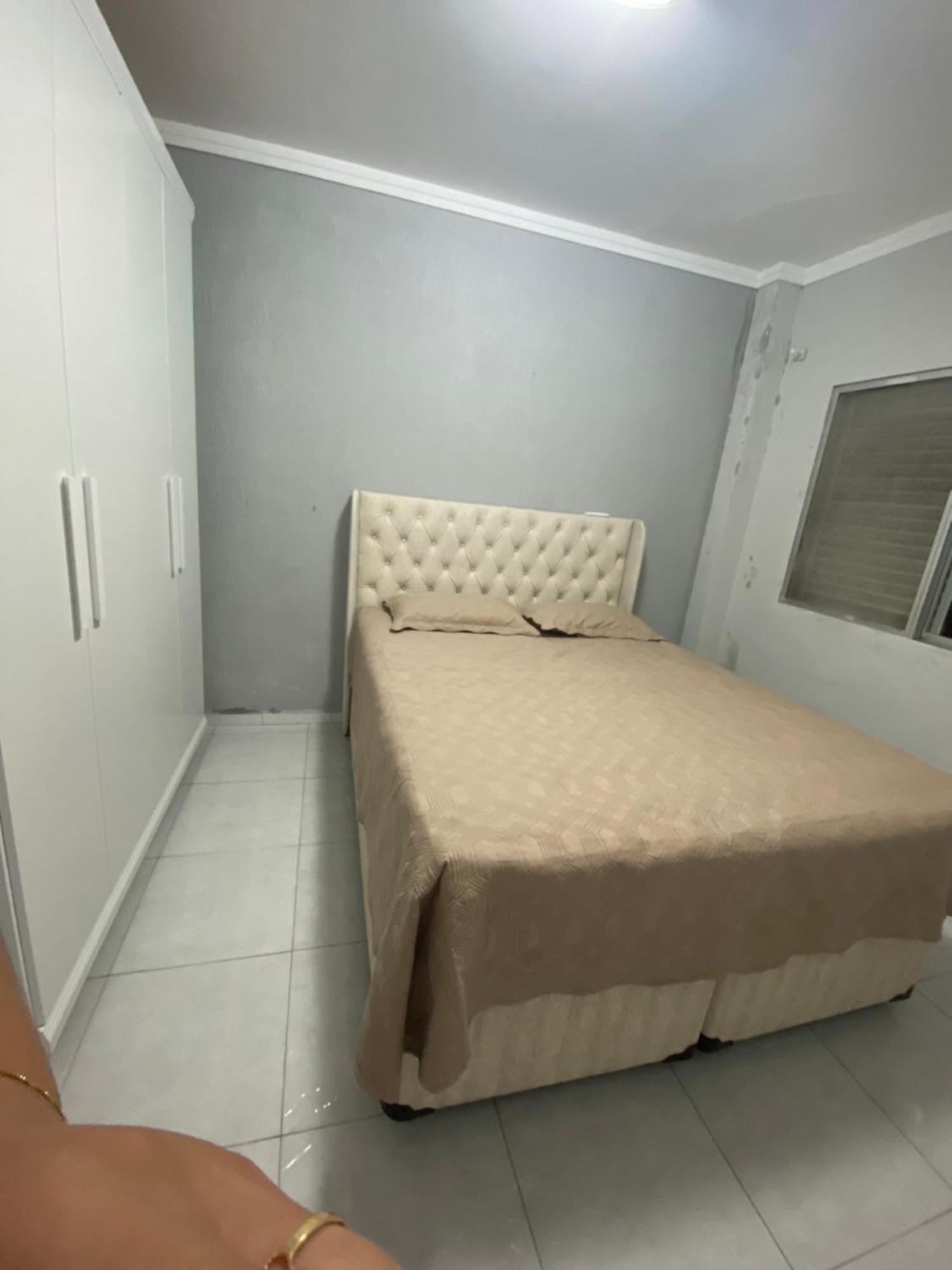 Apartamento Enseada Гуаружа Екстериор снимка